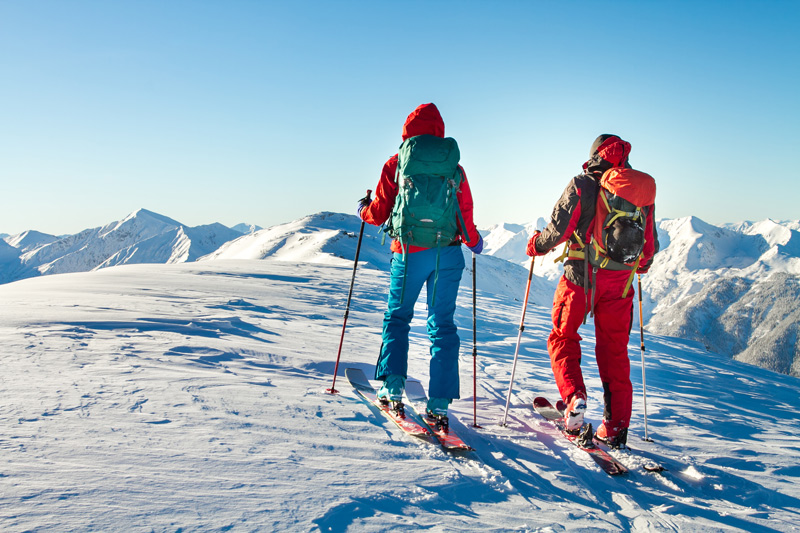 Skifahrer auf einem Berg